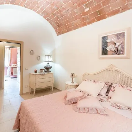 Lajatico -grotticella House, In Peccioli